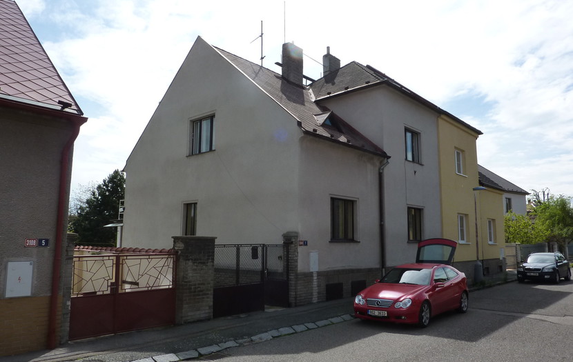 Původní stav z ulice